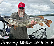 Past Hunter Jeremy Nitke boated this 39.5-inch musky guided by Mike Suick